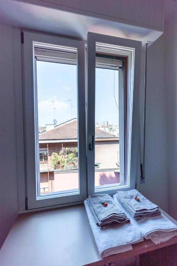 Milan Flat 5 Min From Duomo With Park For Small Cars Ngoại thất bức ảnh